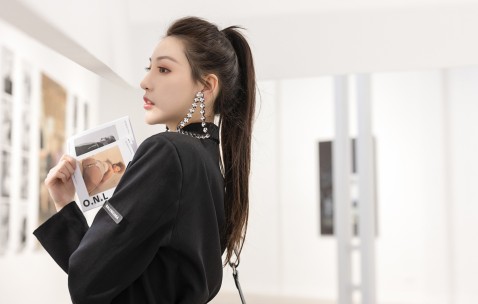 怀孕初期什么姿势有助于消化（孕早期什么姿势缓解肚子疼）