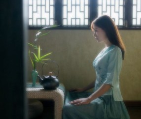 初期怀孕不是宫外孕但是见红了（初期怀孕不是宫外孕但是见红了怎么办）